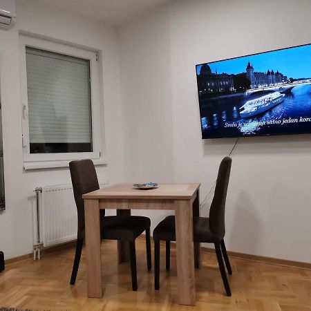Apartman Centar 3 อูชิเซ ภายนอก รูปภาพ