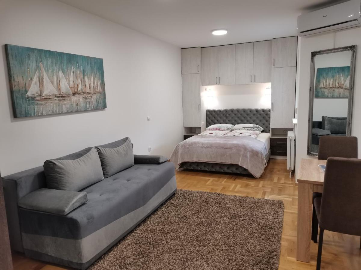 Apartman Centar 3 อูชิเซ ภายนอก รูปภาพ