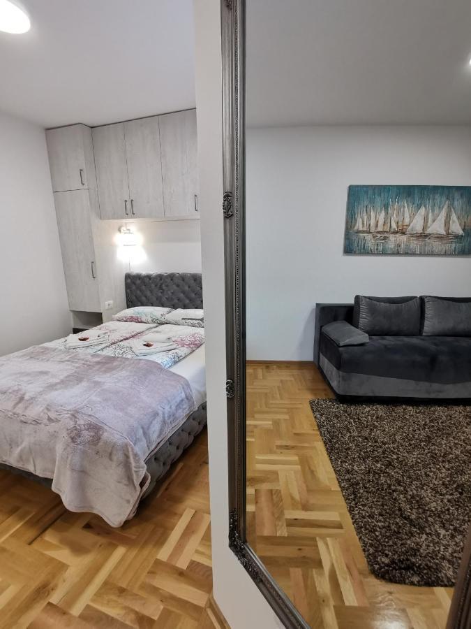 Apartman Centar 3 อูชิเซ ภายนอก รูปภาพ
