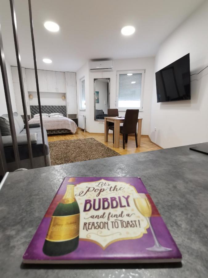 Apartman Centar 3 อูชิเซ ภายนอก รูปภาพ