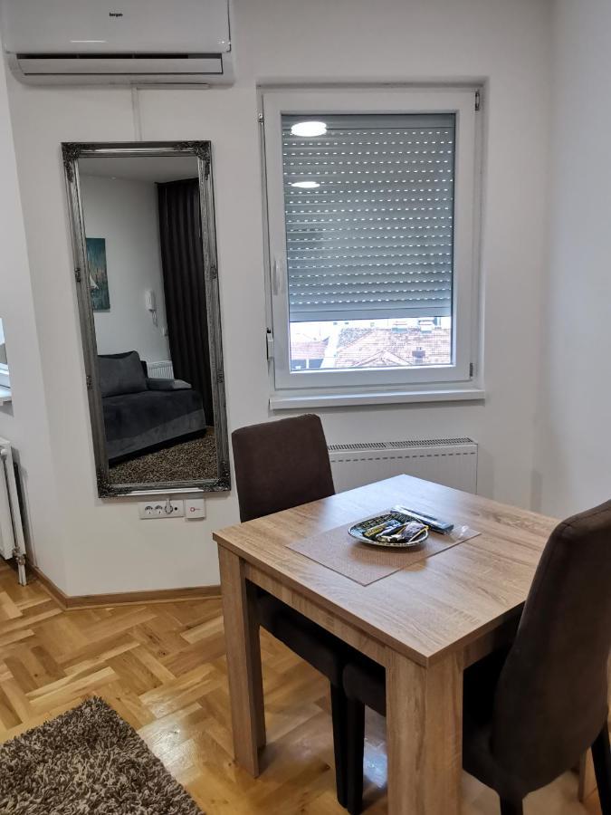 Apartman Centar 3 อูชิเซ ภายนอก รูปภาพ