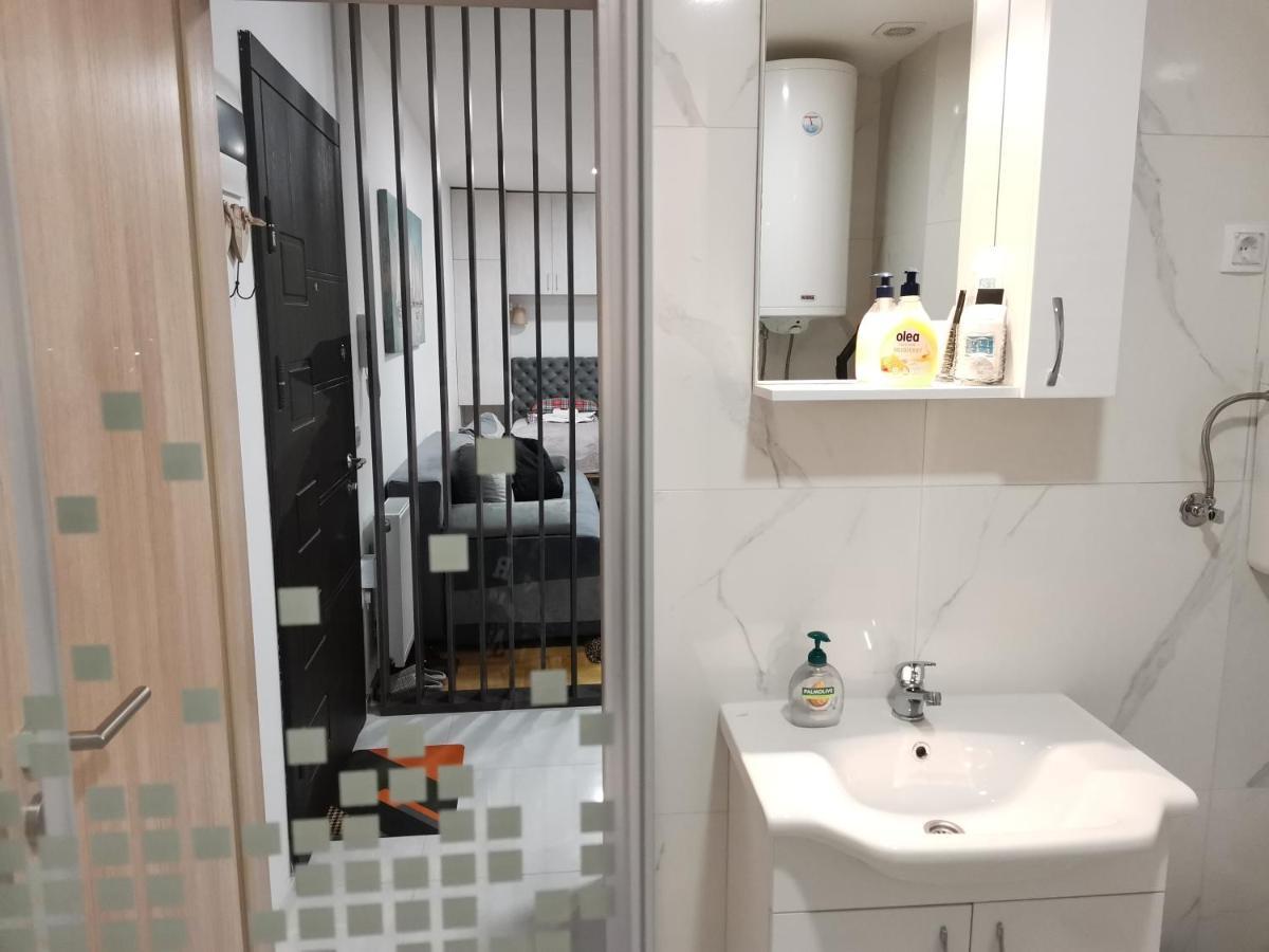 Apartman Centar 3 อูชิเซ ภายนอก รูปภาพ